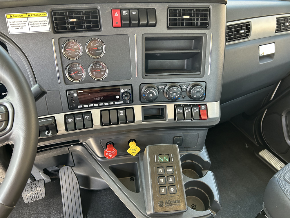 L7780 Kenworth Roll Off (12)