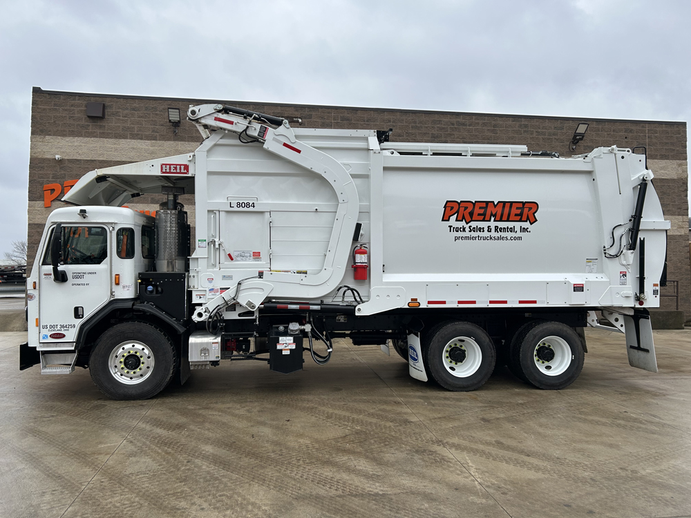 L8084 Peterbilt Front Loader (2)