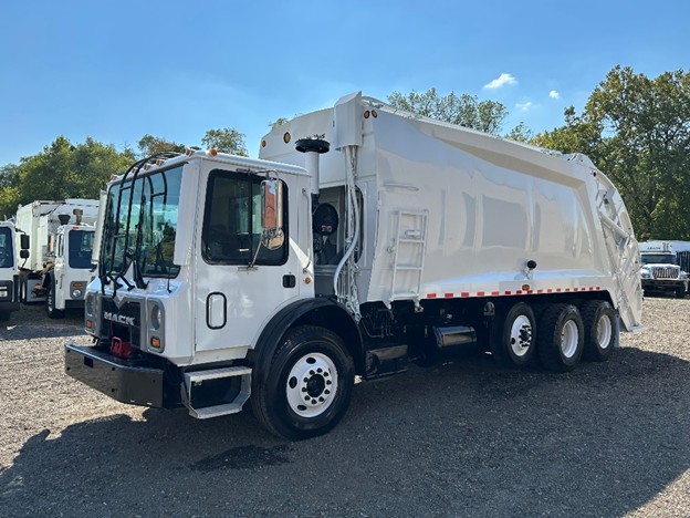 original-used-2008-mack-rear-load-truck-24