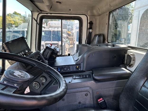 original-used-2008-mack-rear-load-truck-26