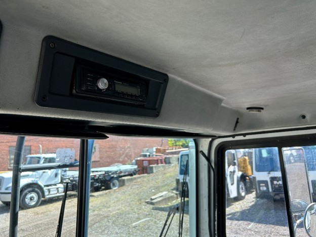 original-used-2008-mack-rear-load-truck-27