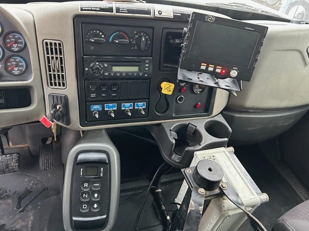 original-used-2012-international-rear-load-truck-84