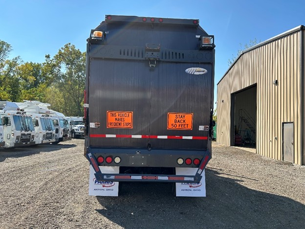 original-used-2013-international-automated-side-load-truck-32