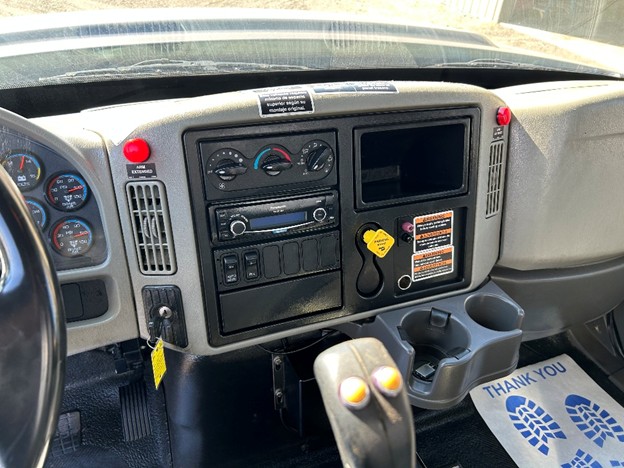 original-used-2013-international-automated-side-load-truck-37
