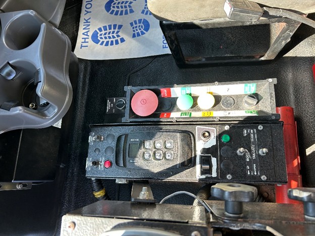 original-used-2013-international-automated-side-load-truck-38