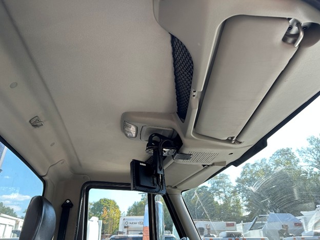 original-used-2013-international-automated-side-load-truck-41