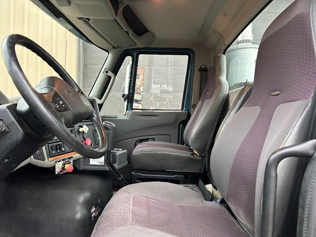 original-used-2013-international-day-cab-35