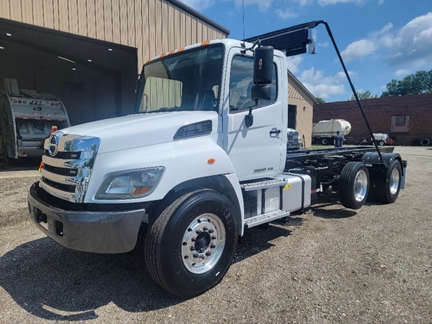 original-used-2014-hino-rolloff-truck-34