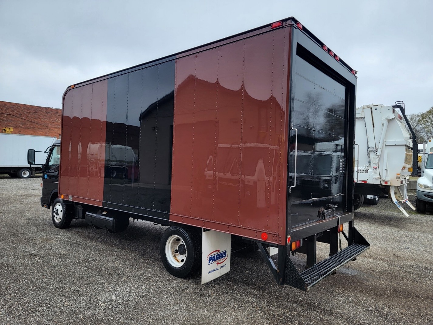 original-used-2014-mitsubishi-box-truck-34