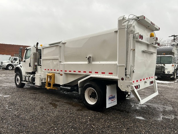 original-used-2016-freightliner-side-load-truck-22