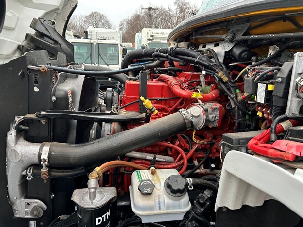 original-used-2016-freightliner-side-load-truck-23