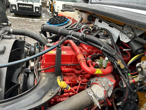 original-used-2016-freightliner-side-load-truck-24