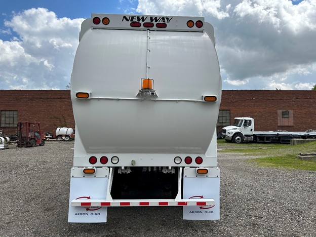 original-used-2017-autocar-automated-side-load-truck-19