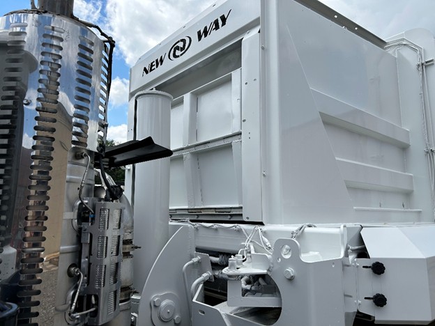 original-used-2017-autocar-automated-side-load-truck-23