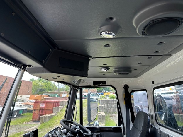 original-used-2017-autocar-automated-side-load-truck-28