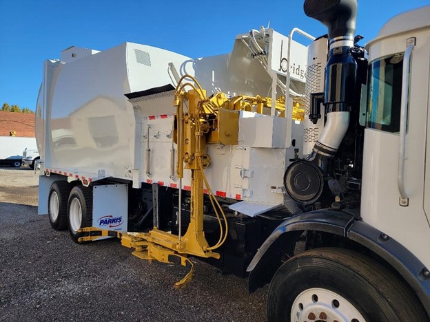 original-used-2018-mack-automated-side-load-truck-31
