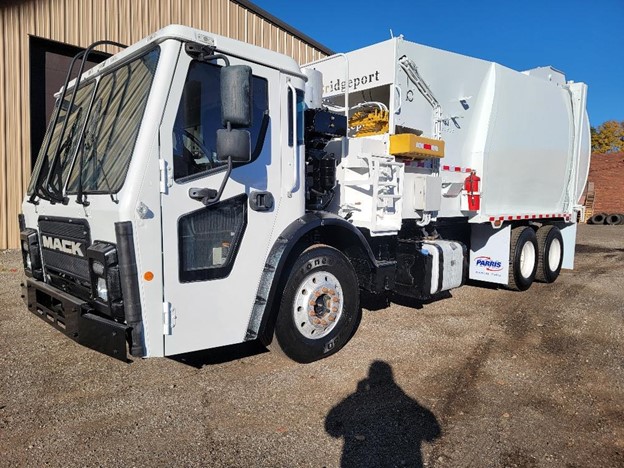 original-used-2018-mack-automated-side-load-truck-36
