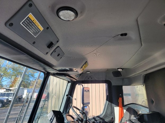 original-used-2018-mack-automated-side-load-truck-42
