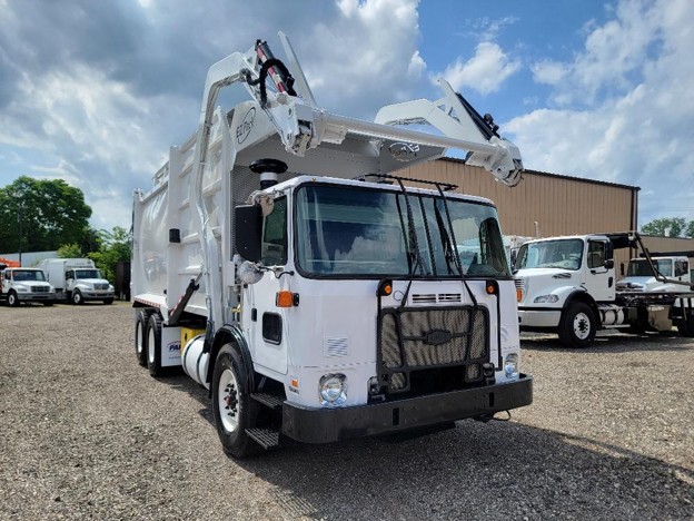 original-used-2019-autocar-front-load-truck-22