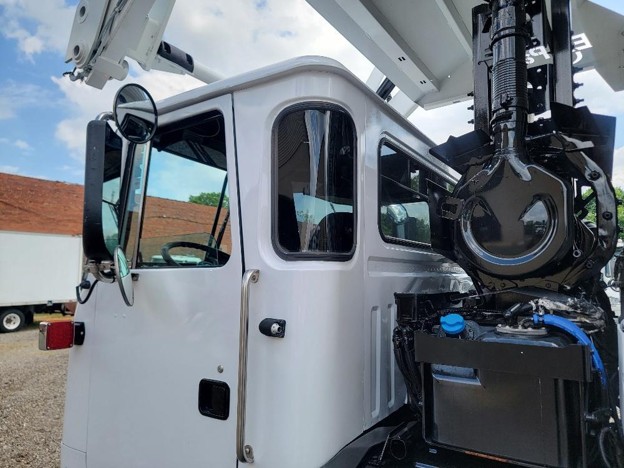 original-used-2019-autocar-front-load-truck-24