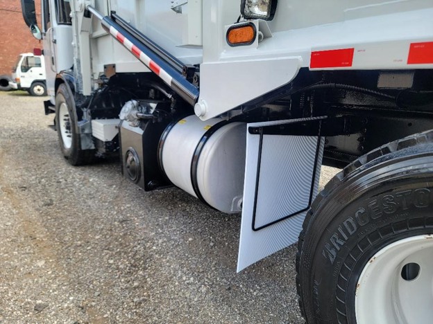 original-used-2019-autocar-front-load-truck-28
