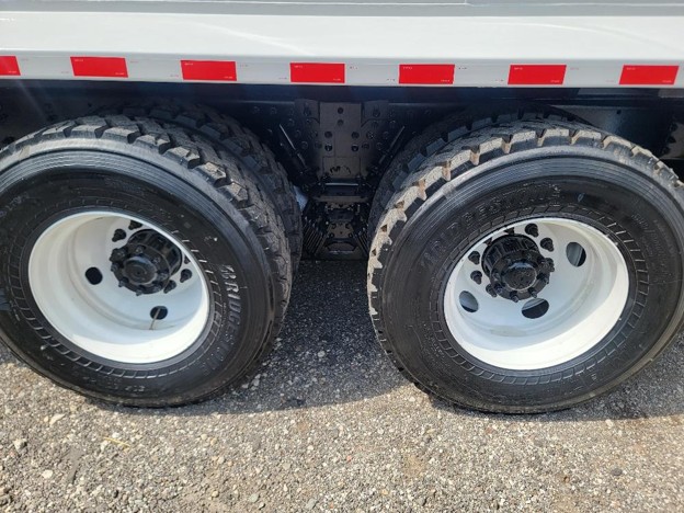 original-used-2019-autocar-front-load-truck-32