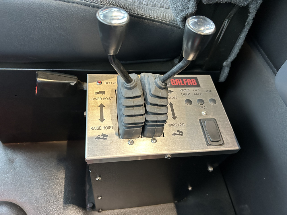 L7552 Kenworth Roll Off (12)
