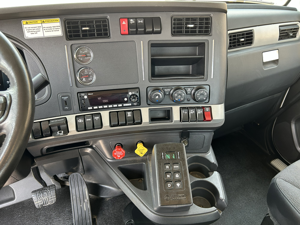 L8414 Kenworth Roll Off (12)