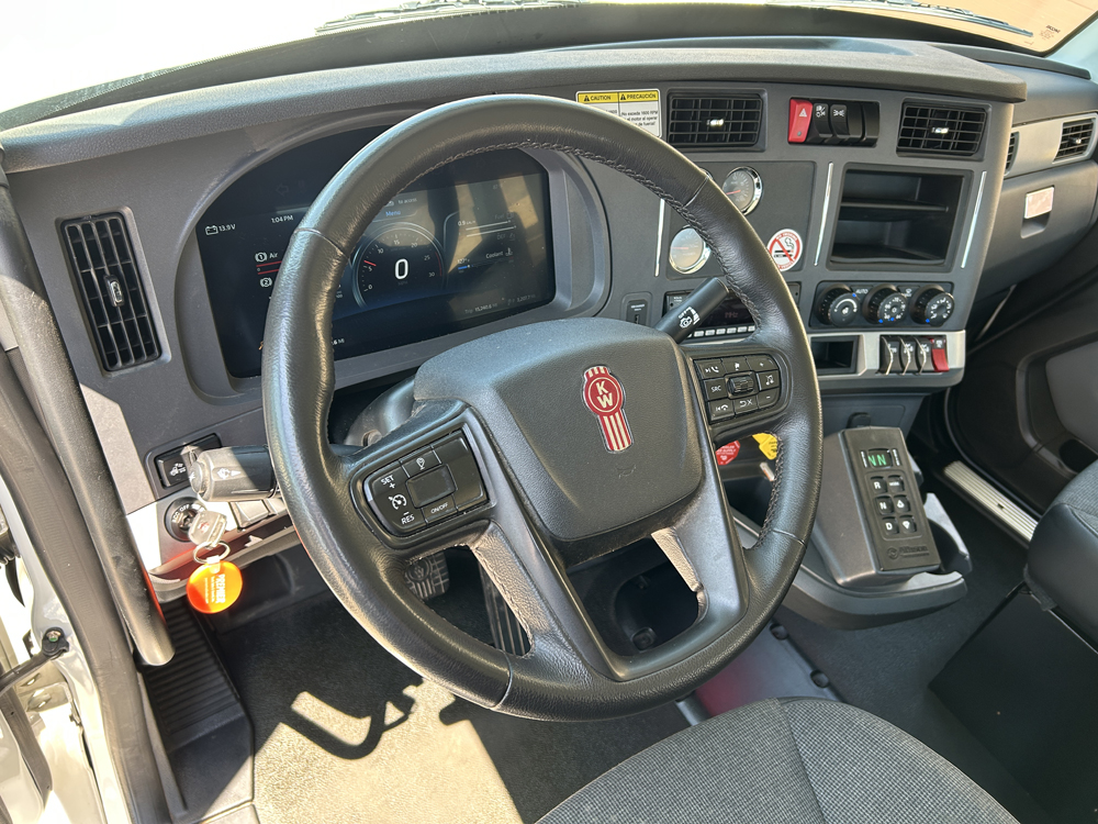 L8664 Kenworth Roll Off (11)