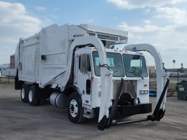 PETERBILT-2011-MCNEILUS-30-YDS-FRONT-LOADER-MTE-3