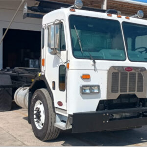 Hooklifts/Satellite Trucks - Peterbilt - 2015