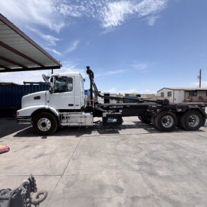 Roll-Off Trucks - Volvo - 2018